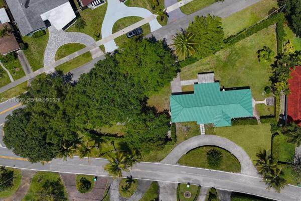 6065 N Waterway Dr, Unincorporated Dade County, Florida 33155, image 1