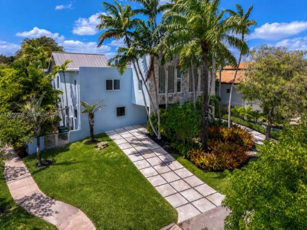Biscayne Key Estates, 690 Warren Ln, Key Biscayne, Florida 33149, image 1