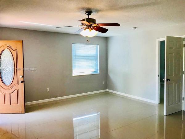 Bowling Green, 944 NW 51st St #1, Miami, Florida 33127, image 1