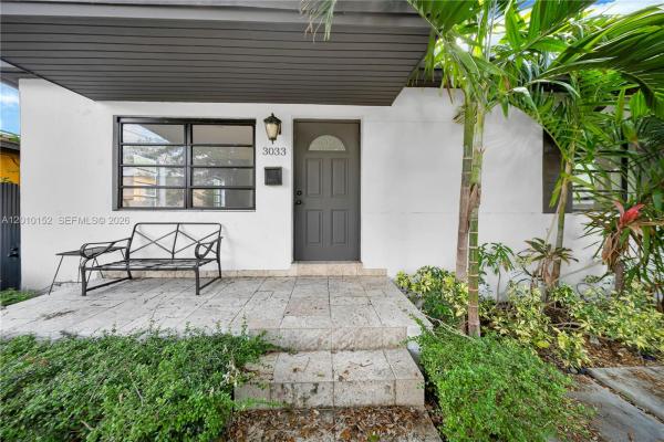 Carters, 3033 Hibiscus St, Miami, Florida 33133, image 1