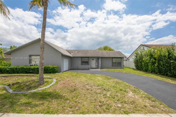 Boulevard Woods North, 7454 NW 48th Pl, Lauderhill, Florida 33319, image 2