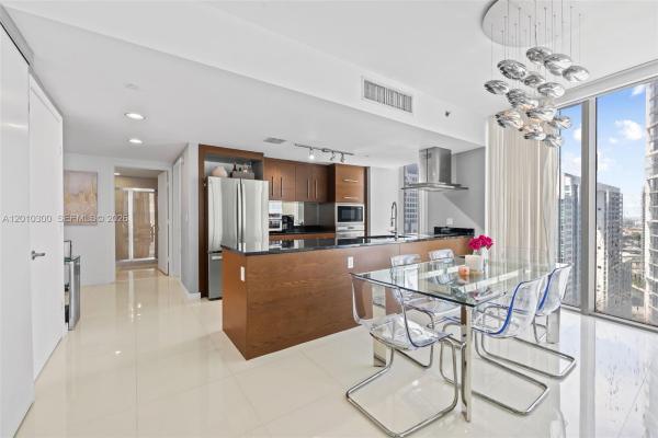 Icon Brickell Tower 2, 495 Brickell Ave #3710, Miami, Florida 33131, image 1