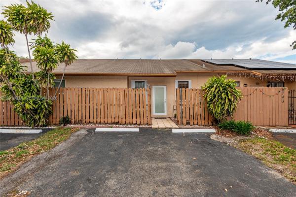 6745 NW 192nd Ln, Hialeah, Florida 33015, image 3