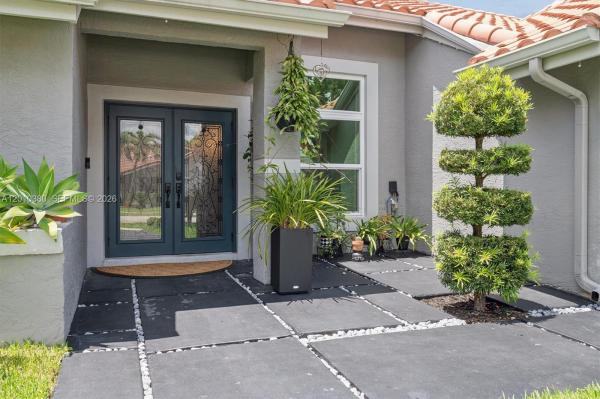 Shenandoah, 811 Amherst Ave, Davie, Florida 33325, image 3