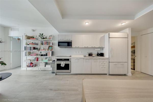 Brickell Heights West, 55 SW 9th St #2109, Miami, Florida 33130, image 2