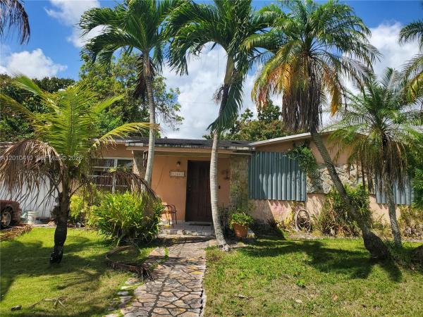 12445 SW 185th Ter, Unincorporated Dade County, Florida 33177, image 1