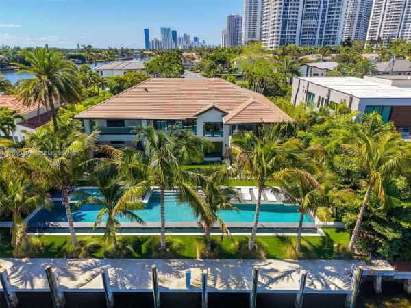 Golden Isles, 110 Holiday Dr, Hallandale Beach, Florida 33009, image 2