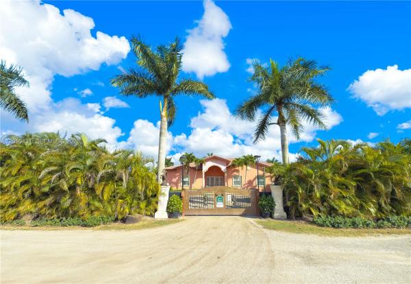 20455 SW 154th Ave, Unincorporated Dade County, Florida 33187, image 1