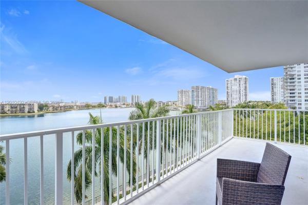 Admirals Port East, 2851 NE 183rd St #616E, Aventura, Florida 33160, image 1