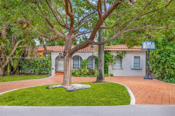 North Bay Island, 7711 Coquina Dr, North Bay Village, Florida 33141, image 1