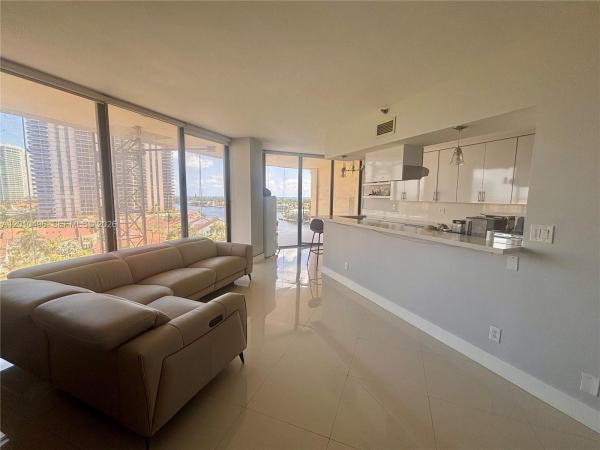 Turnberry Towers, 19355 Turnberry Way #7B, Aventura, Florida 33180, image 1