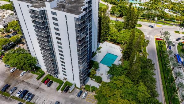 Bonavida, 20100 W Country Club Dr #504, Aventura, Florida 33180, image 2