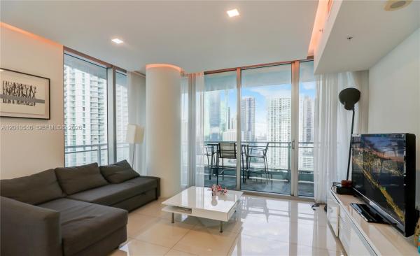 92 SW 3rd St #2410, Miami, Florida 33130, image 1