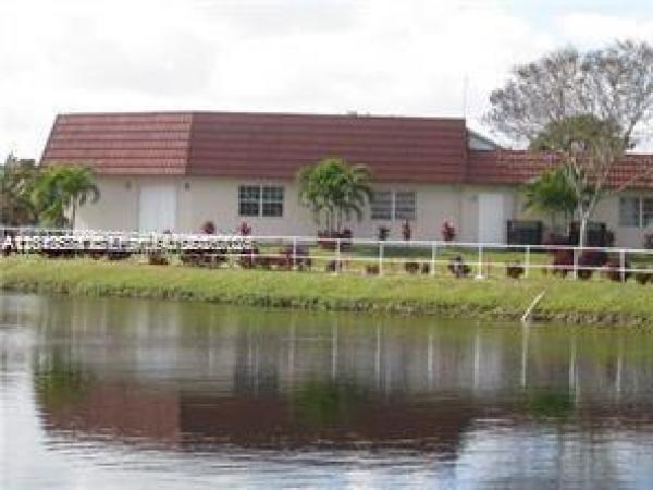 Romont South, 20310 NE 2nd Ave #5, Miami Gardens, Florida 33179, image 1