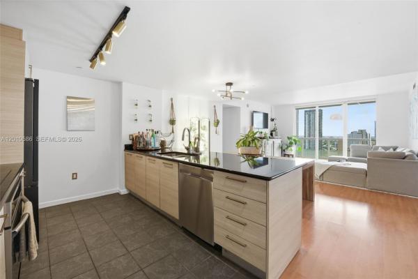 50 Biscayne, 50 Biscayne Blvd #2911, Miami, Florida 33132, image 2