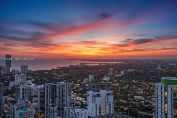 Mint At Riverfront, 92 SW 3rd St #5202, Miami, Florida 33130, image 1