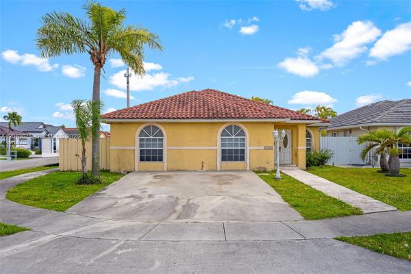 14300 SW 52nd St, Unincorporated Dade County, Florida 33175, image 2