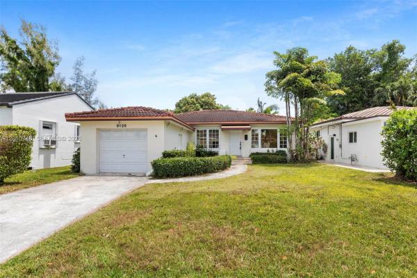 Altos Del Mar, 9125 Carlyle Ave, Surfside, Florida 33154, image 1