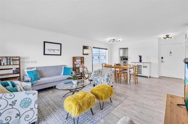 Excelsior, 4141 Nautilus Dr #7J, Miami Beach, Florida 33140, image 3