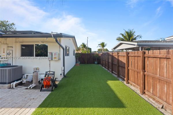 Pompano Golf Estates, 630 NE 23rd Ct, Pompano Beach, Florida 33064, image 1