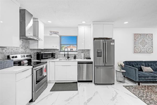 2338 Fillmore St #2A, Hollywood, Florida 33020, image 2