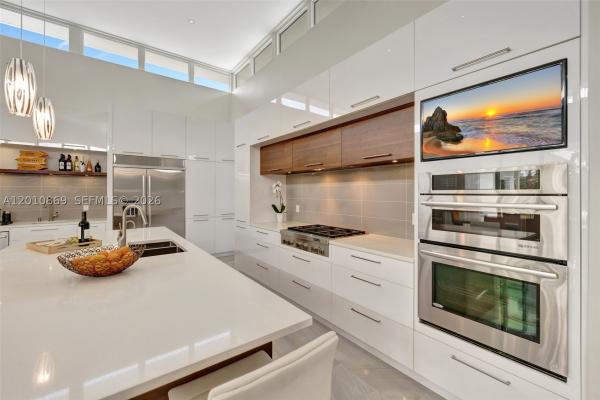 Diplomat Golf Estates, 907 Diplomat Pkwy, Hallandale Beach, Florida 33009, image 2