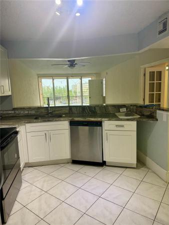 1770 NE 191st St #505-1, Unincorporated Dade County, Florida 33179, image 2