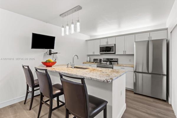 Village Of Sandalwood Lakes South, 6001 60th Way, West Palm Beach, Florida 33409, image 2