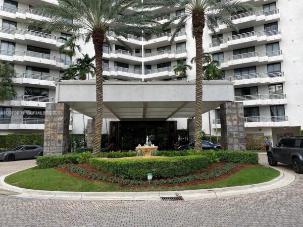 Parc Central Aventura South, 3300 NE 191st St #1011, Aventura, Florida 33180, image 1