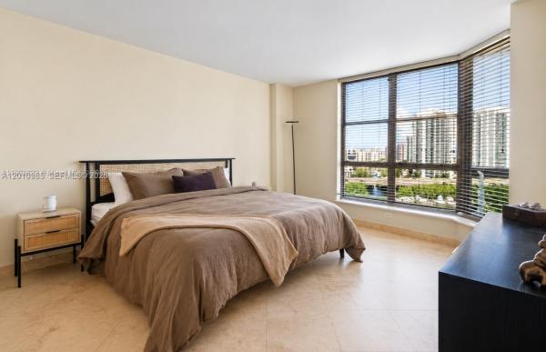 Mystic Pointe Tower 300, 3600 Mystic Pointe Dr #1209, Aventura, Florida 33180, image 2