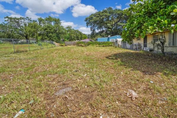 2455 NW 55th St, Unincorporated Dade County, Florida 33142, image 1