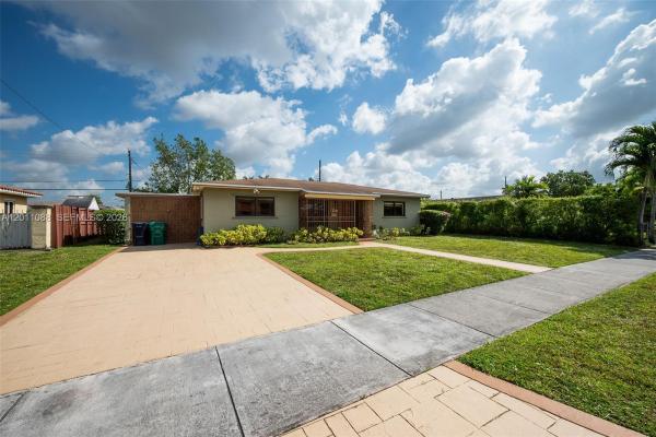 8415 SW 44th St, Unincorporated Dade County, Florida 33155, image 2