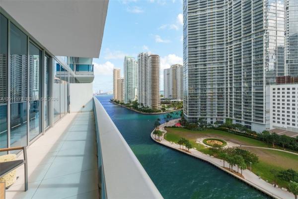 Epic Hotel & Residences, 200 Biscayne Boulevard Way #1404, Miami, Florida 33131, image 1
