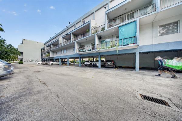 399 NW 72nd Ave #209, Unincorporated Dade County, Florida 33126, image 3