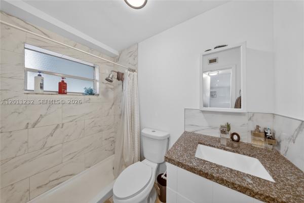 399 NW 72nd Ave #209, Unincorporated Dade County, Florida 33126, image 2
