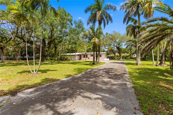 15345 SW 269th Ter, Homestead, Florida 33032, image 2