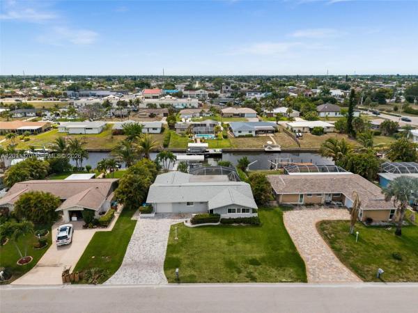 Cape Coral, 3014 SE 17th Ave, Cape Coral, Florida 33904, image 1