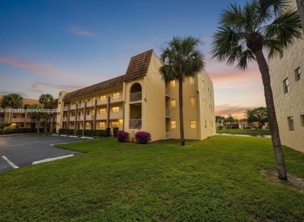 Sunrise Lakes 2, 8465 Sunrise Lakes Blvd #212, Sunrise, Florida 33322, image 1