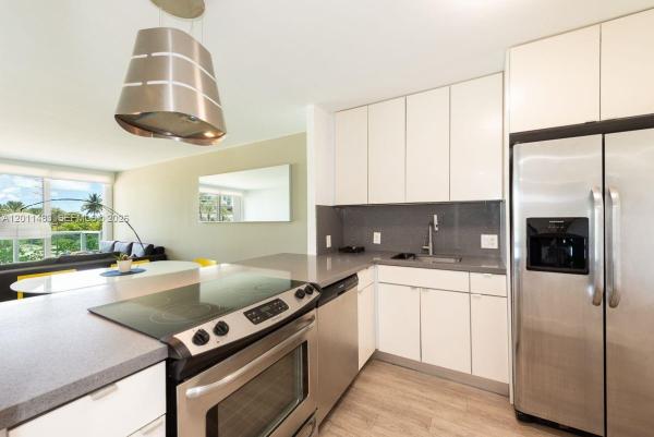 Arlen House East, 100 Bayview Dr #210, Sunny Isles Beach, Florida 33160, image 1