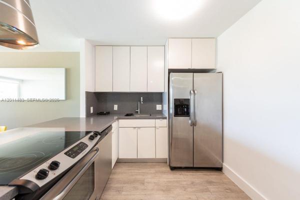 Arlen House East, 100 Bayview Dr #210, Sunny Isles Beach, Florida 33160, image 2