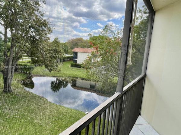 Country Club Apartments, 491 Racquet Club Rd #303, Weston, Florida 33326, image 2