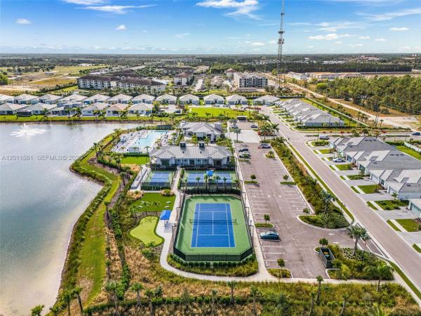 9087 Kite Ln, Naples, Florida 34114, image 2