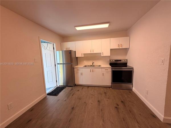 Wingate Ridge, 3021 NW 17th St, Fort Lauderdale, Florida 33311, image 1