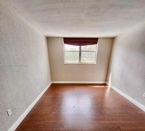 12590 Coronado Towers, 12590 NE 16th Ave #209, North Miami, Florida 33161, image 2