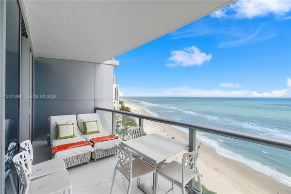 Jade Beach, 17001 Collins Ave #1703, Sunny Isles Beach, Florida 33160, image 2
