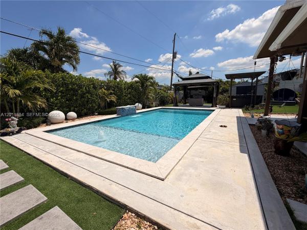 Palm Springs, 315 W 62nd St, Hialeah, Florida 33012, image 3