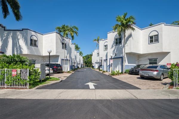 Clair Lake, 2949 SW 18th Ter, Fort Lauderdale, Florida 33315, image 2