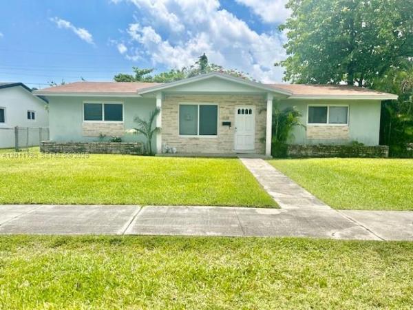 Country Club Homes, 1328 Arthur St, Hollywood, Florida 33019, image 1