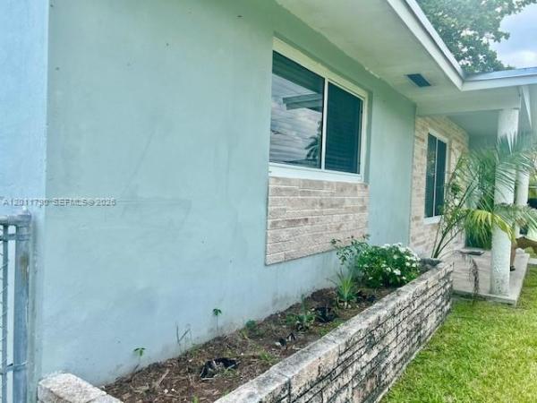 Country Club Homes, 1328 Arthur St, Hollywood, Florida 33019, image 3