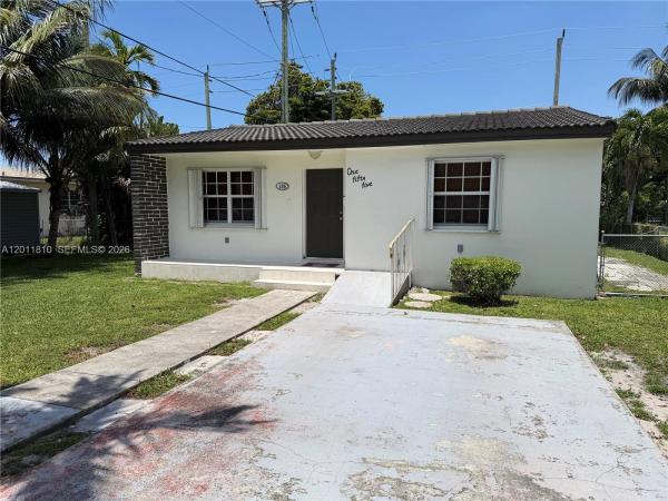 Country Club Estates, 155 Nahkoda Dr, Miami Springs, Florida 33166, image 1
